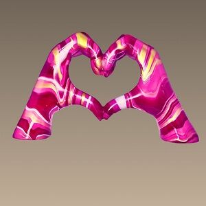 NWT Pink Red & Gold‎ Swiftie Fearless Heart Hands Decor